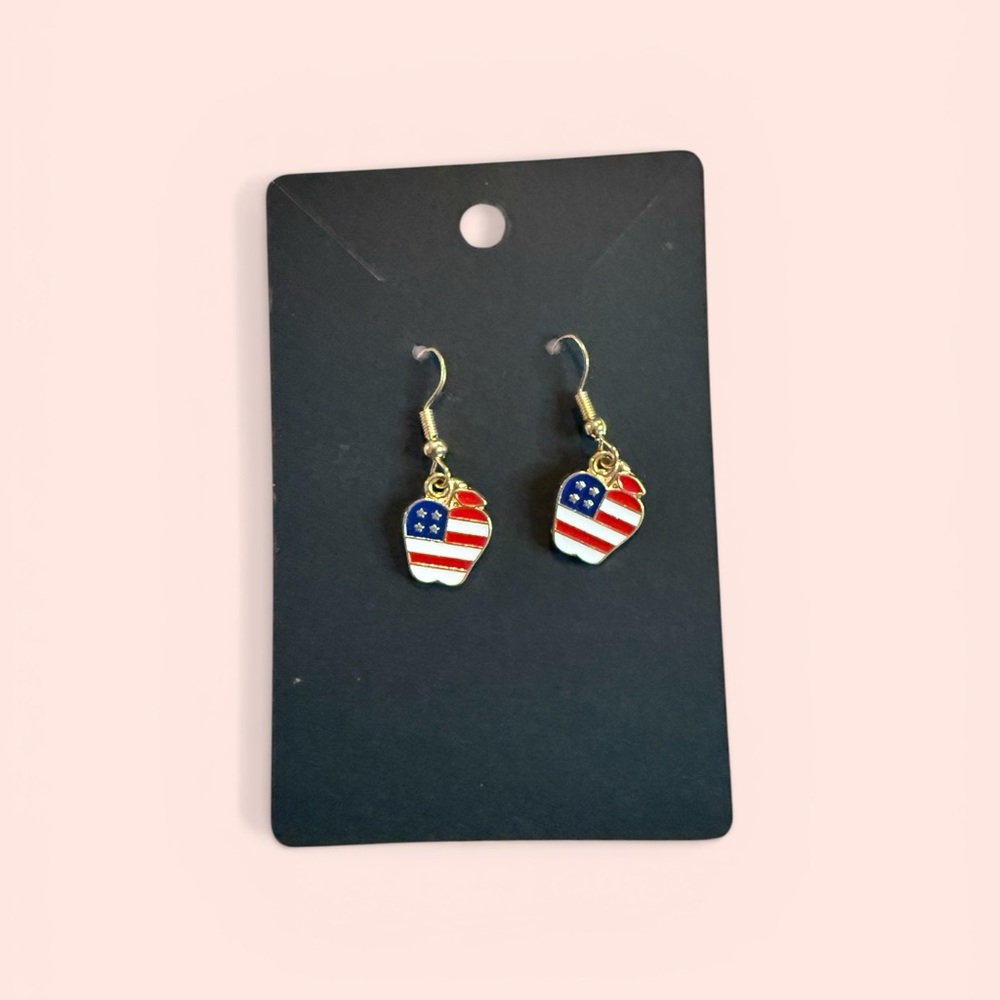 #368–❤️$5/$25❤️Patriotic Apple Dangle Earrings - Gold Tone